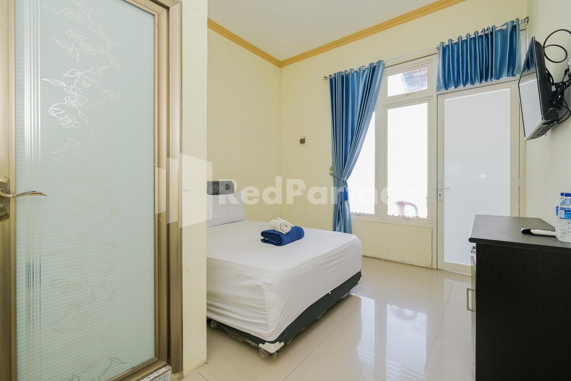 Grand Kencana Guesthouse near Wisata Bahari Lamongan Paciran Bagian luar foto