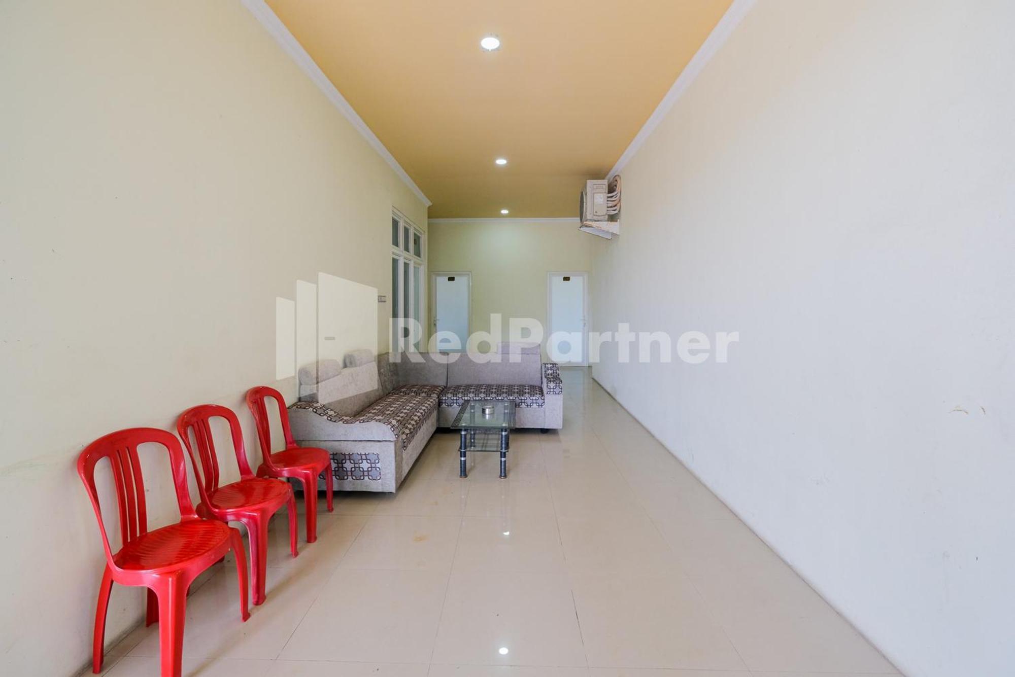 Grand Kencana Guesthouse near Wisata Bahari Lamongan Paciran Bagian luar foto