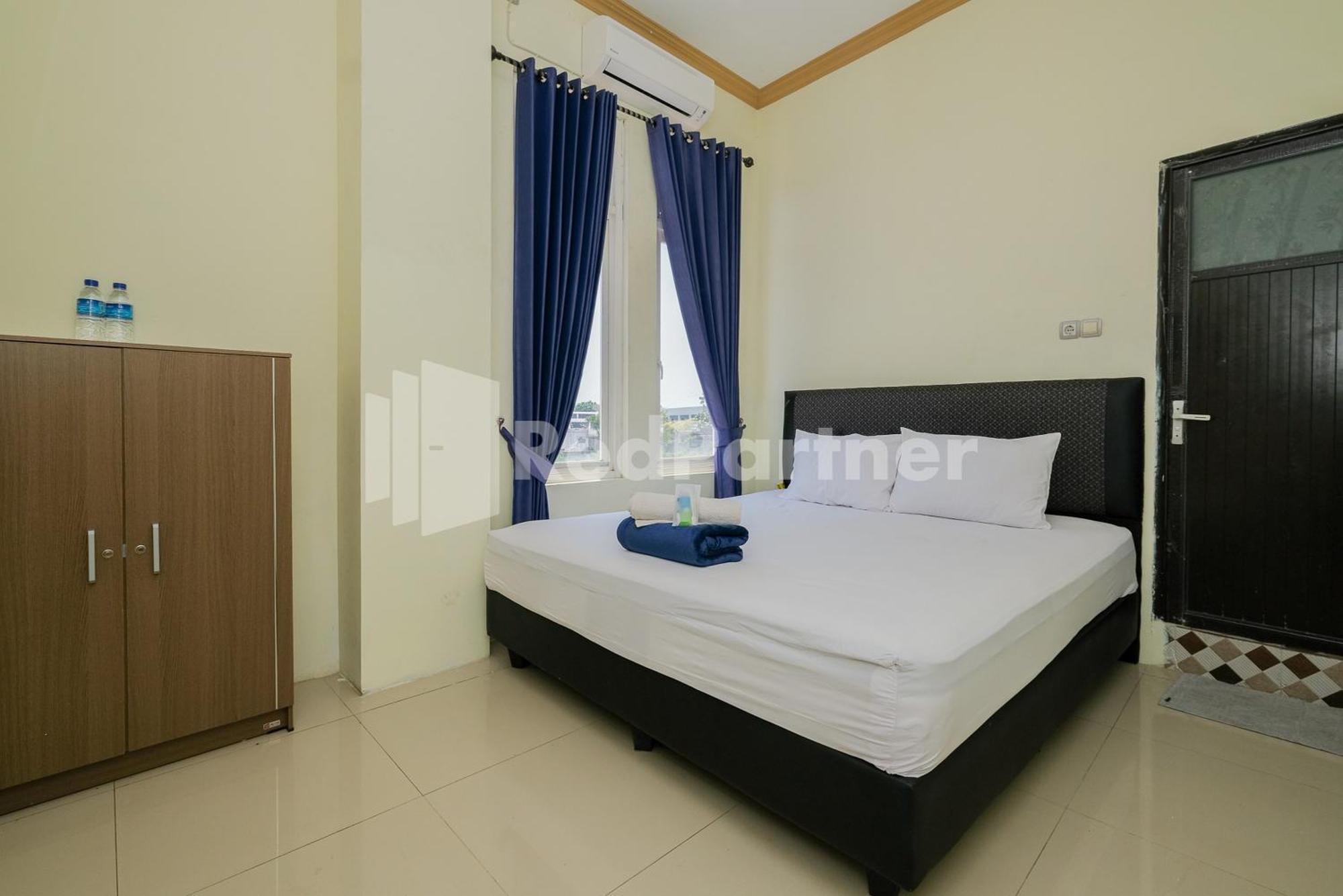 Grand Kencana Guesthouse near Wisata Bahari Lamongan Paciran Bagian luar foto