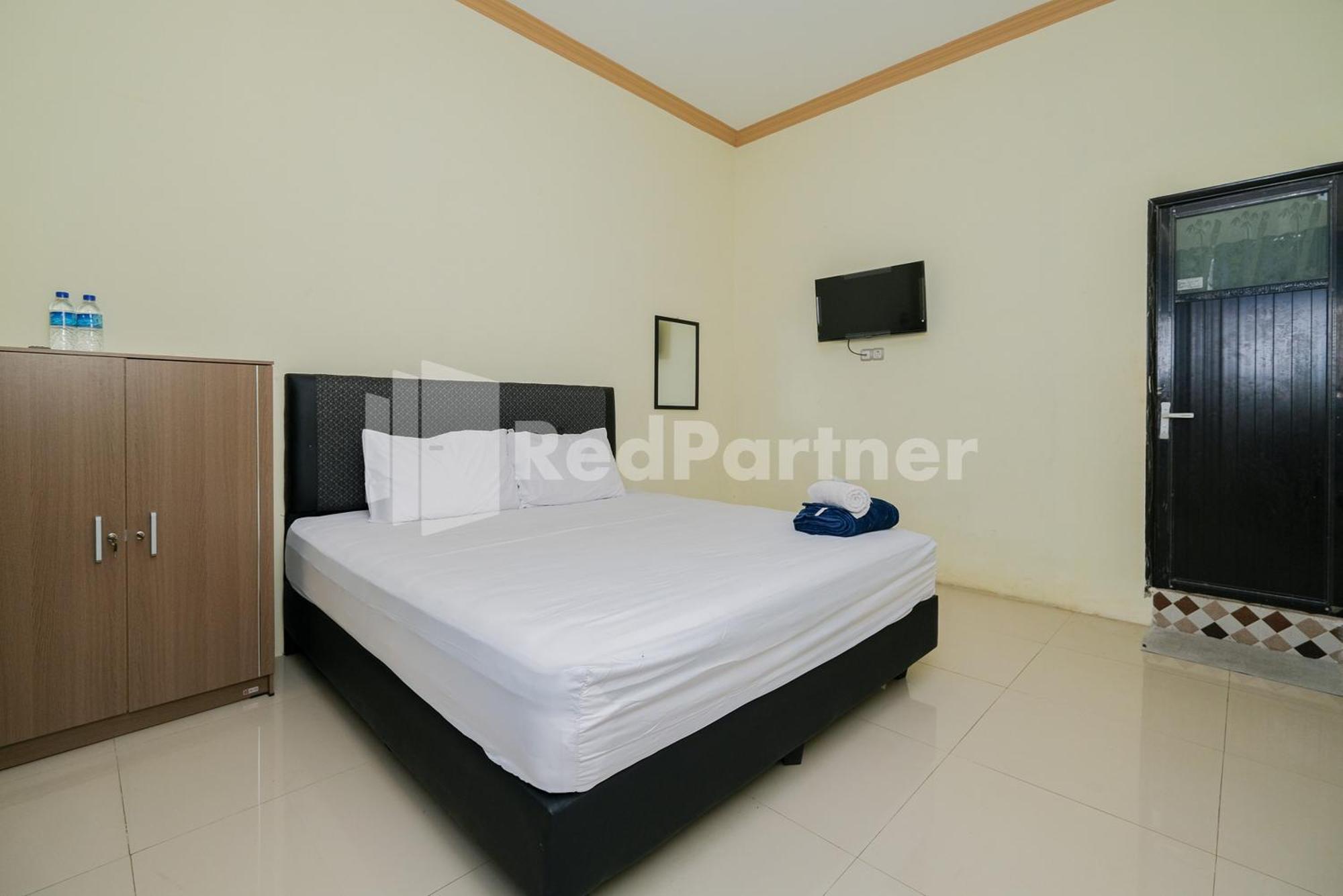 Grand Kencana Guesthouse near Wisata Bahari Lamongan Paciran Bagian luar foto