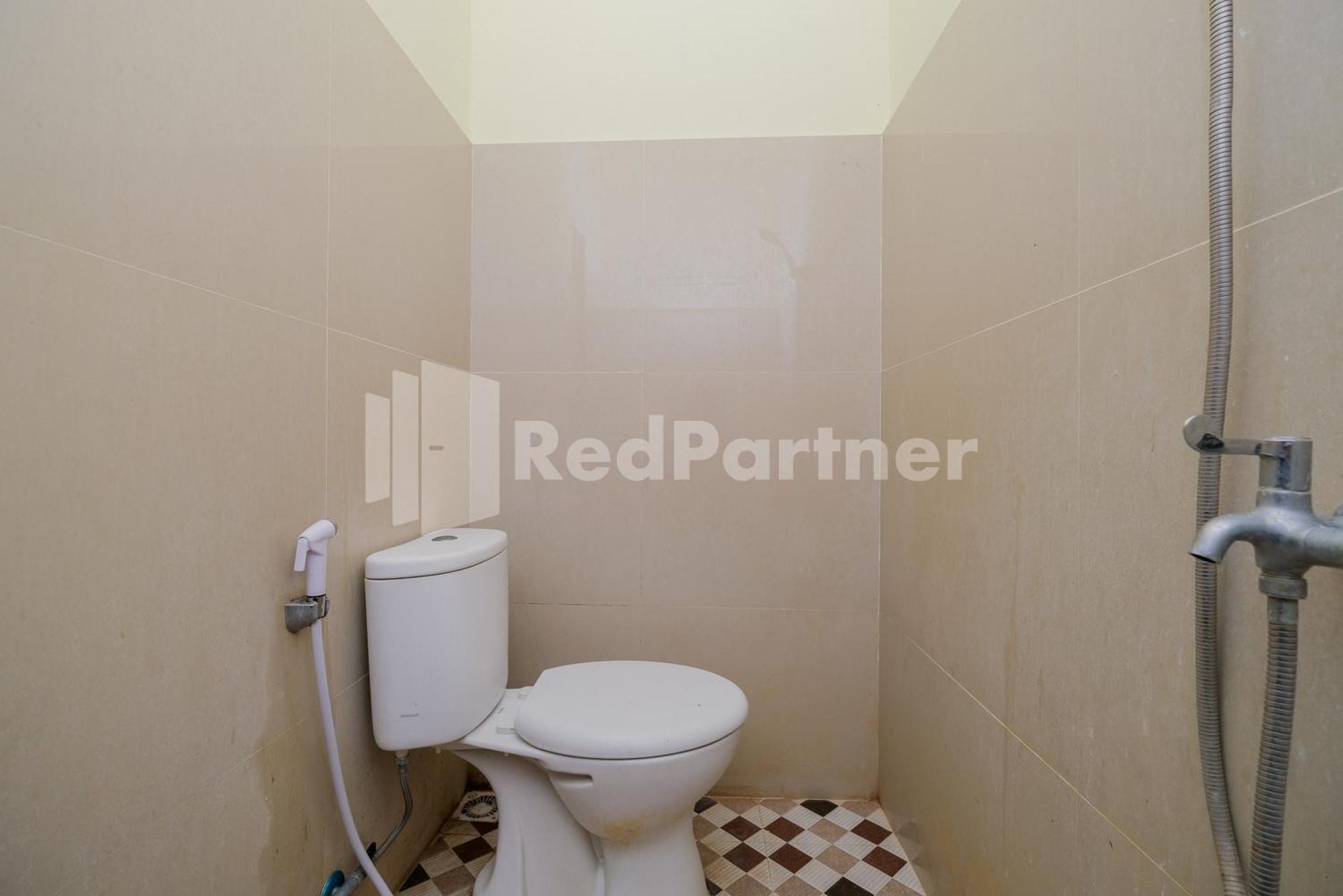 Grand Kencana Guesthouse near Wisata Bahari Lamongan Paciran Bagian luar foto