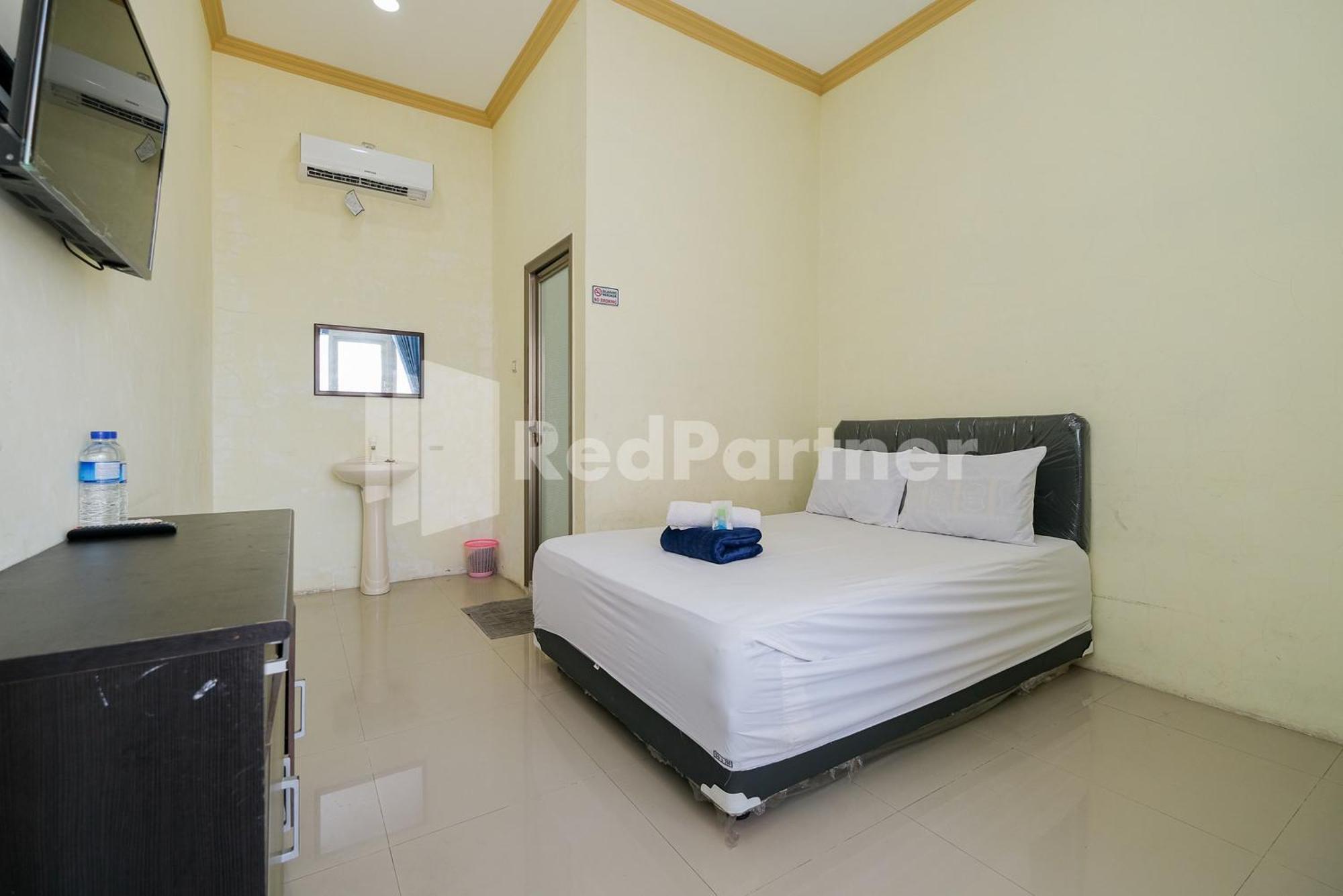 Grand Kencana Guesthouse near Wisata Bahari Lamongan Paciran Bagian luar foto