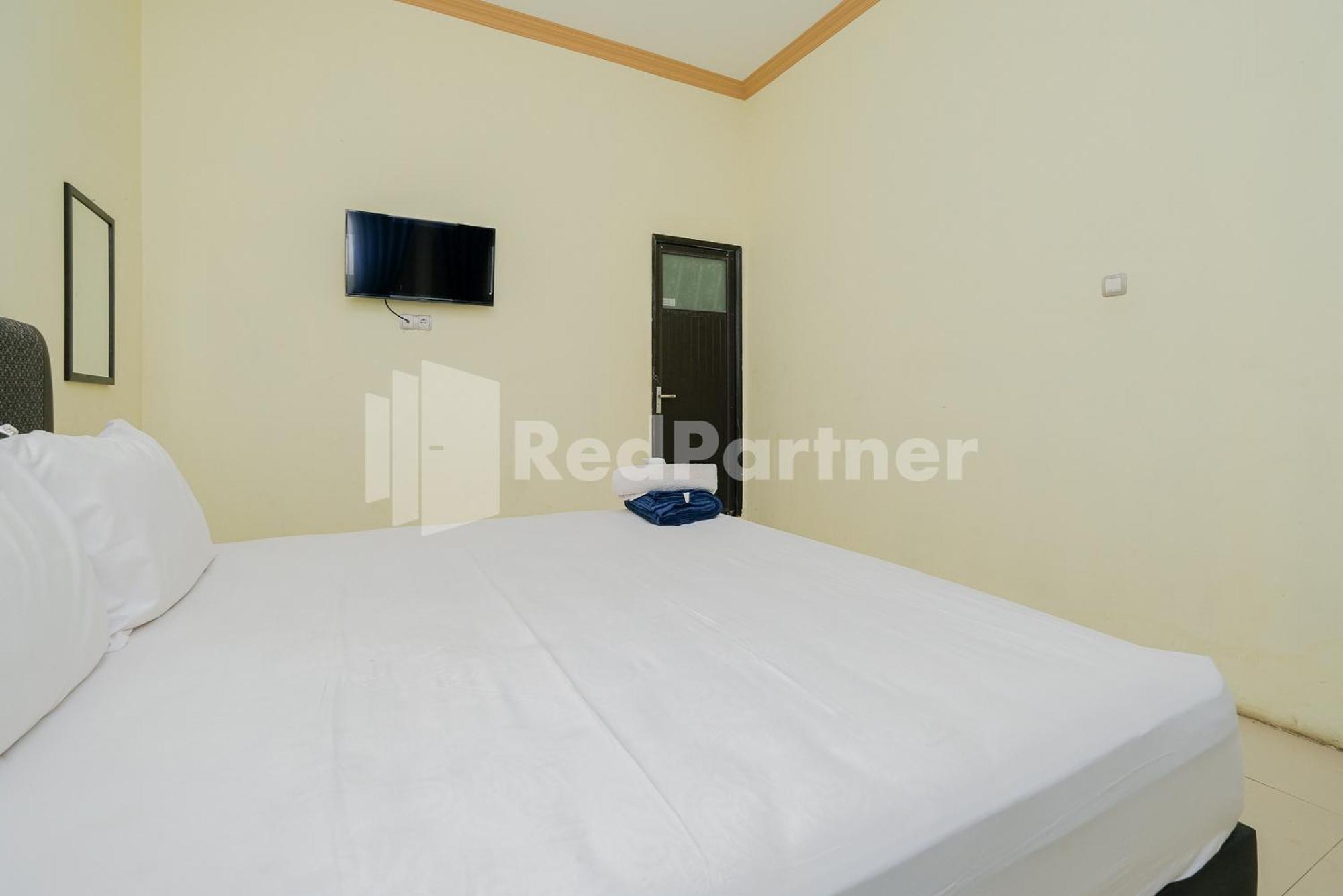 Grand Kencana Guesthouse near Wisata Bahari Lamongan Paciran Bagian luar foto